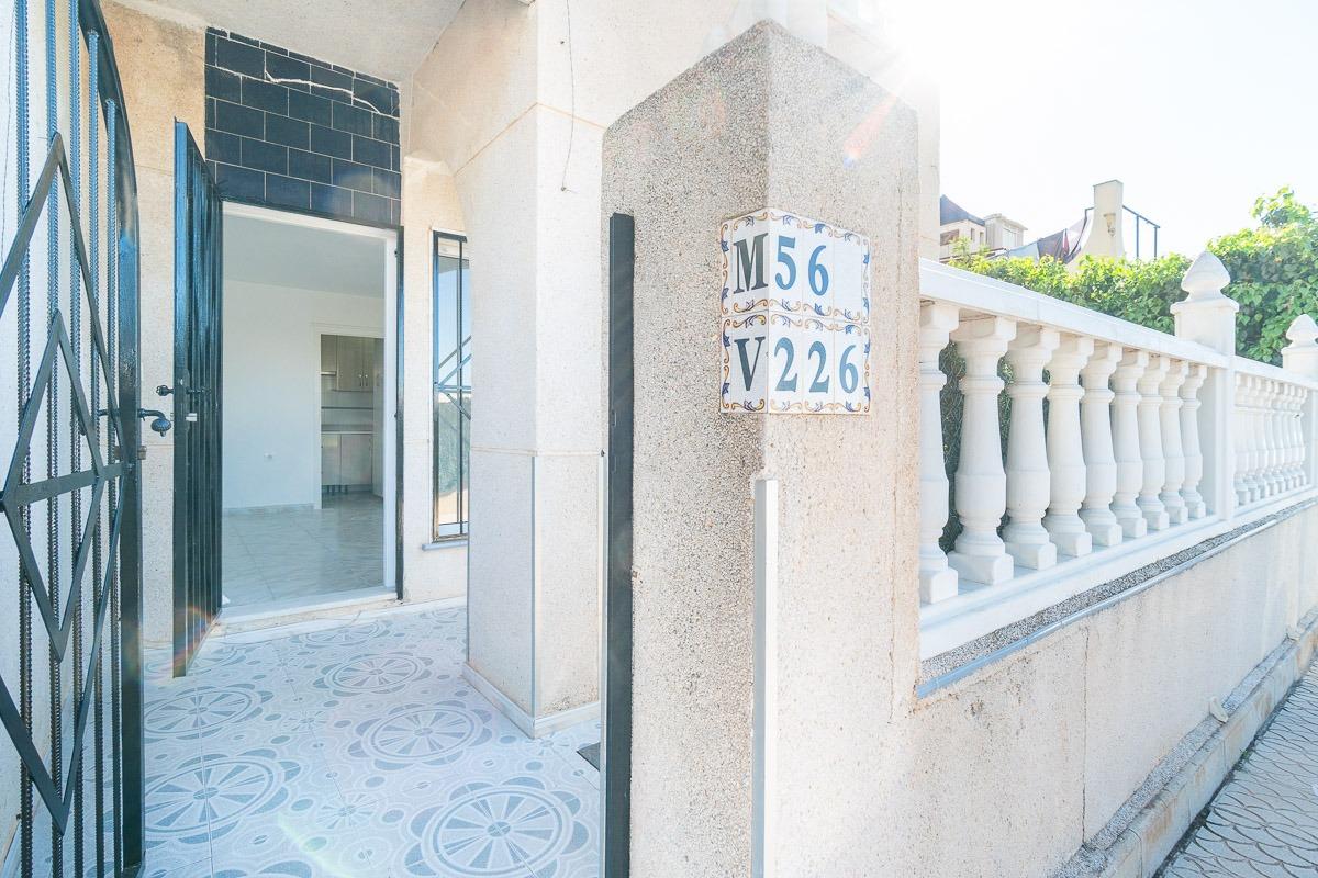 gallery image 2 of 2 bedroom opportunity in Doña Ines