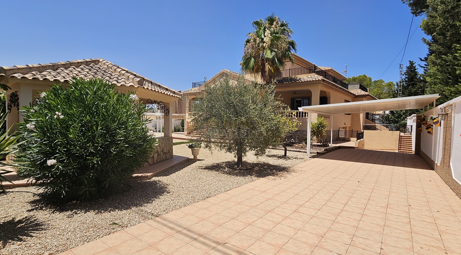 gallery image 3 of Luxury Villa with Pool & Views, Pinar de Campoverde