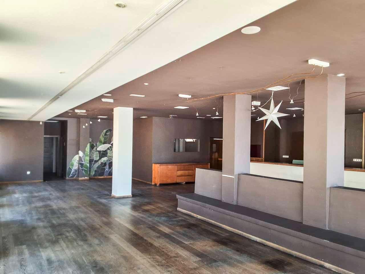 gallery image 3 of Prime Commercial Unit in Altea