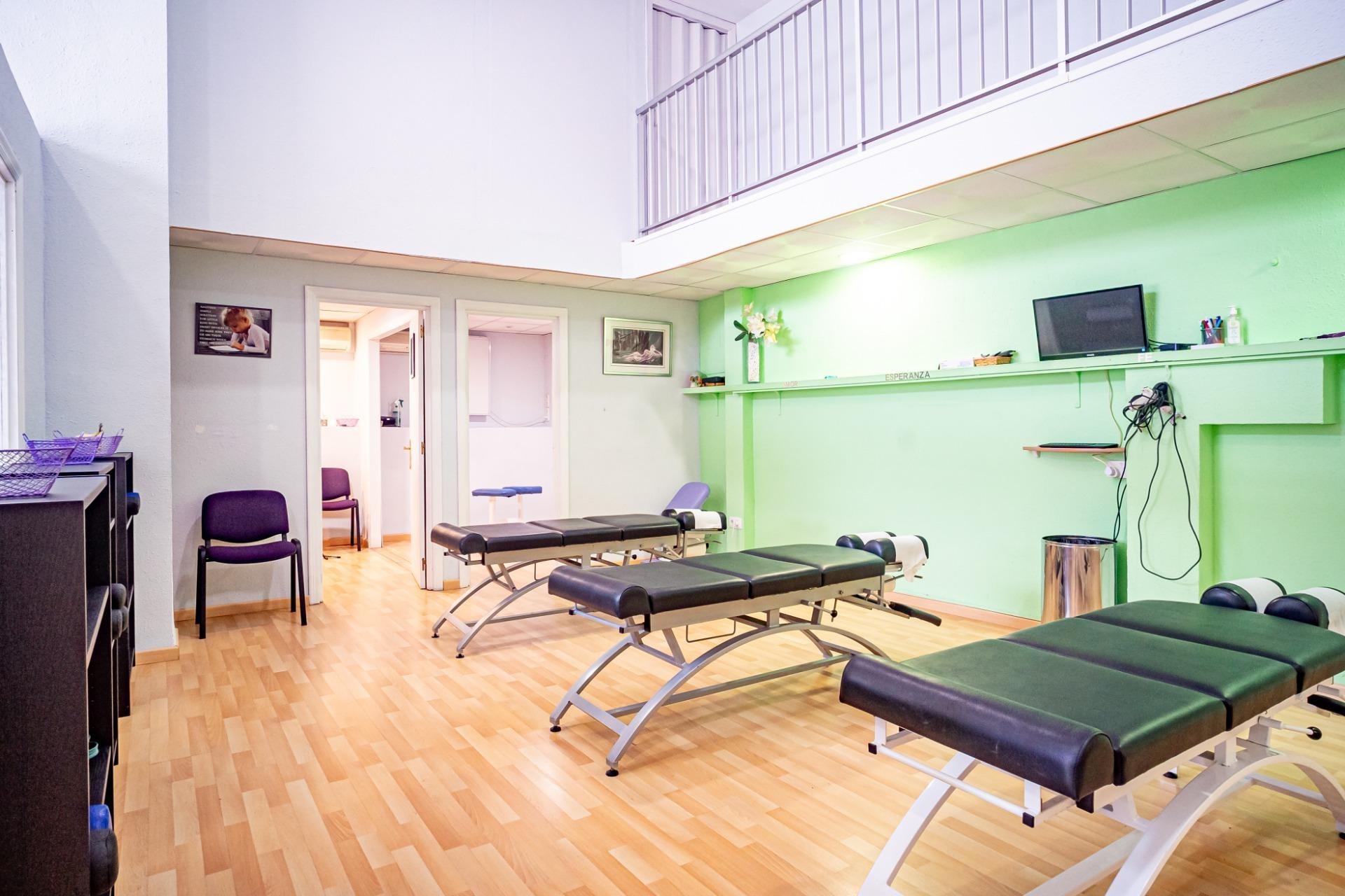 gallery image 1 of Versatile Commercial Space in Alfaz del Pi