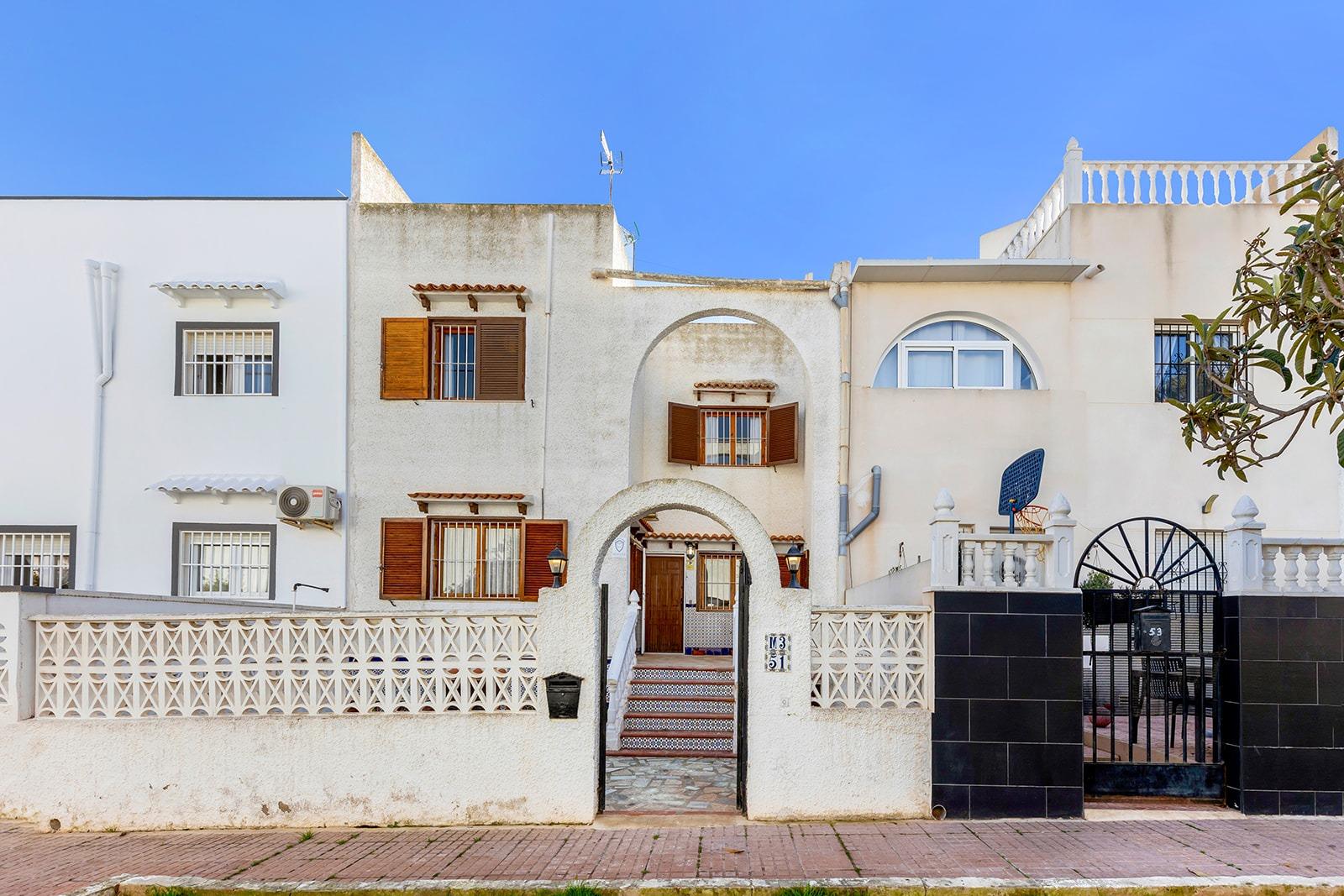 gallery image 4 of Townhouse in Residencial Calas Blancas – 6 Bedrooms - Only 500m from Playa del Cura 🏖️