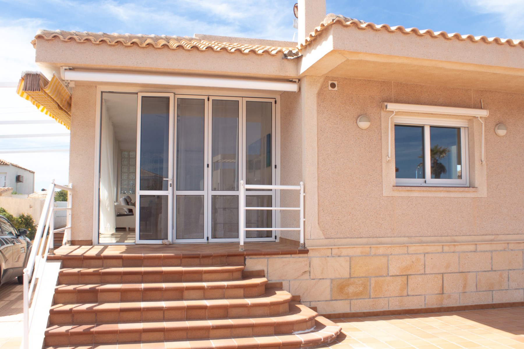 gallery image 1 of 