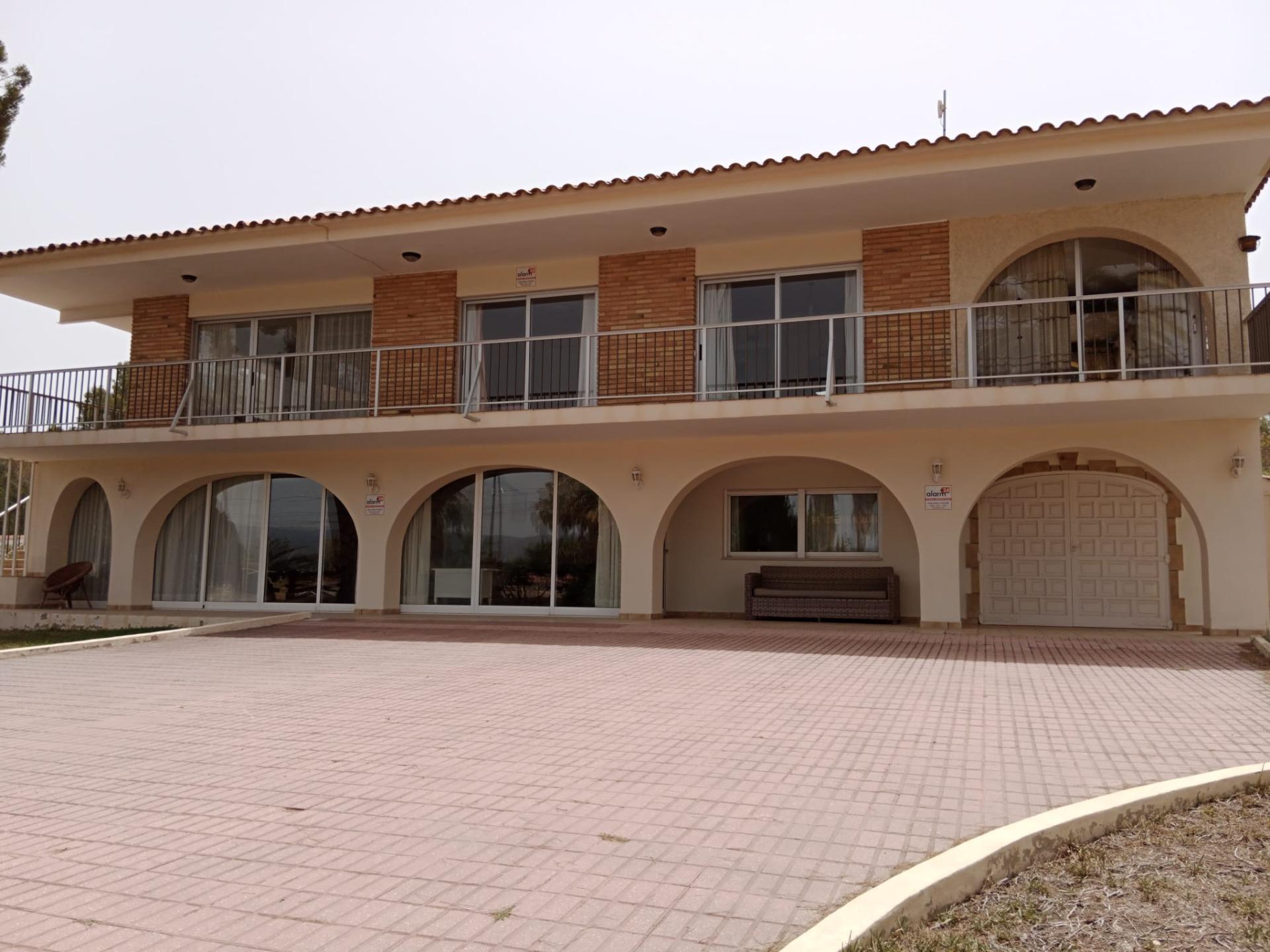gallery image 4 of Exceptional Villa with Mini Golf in Alfaz del Pi