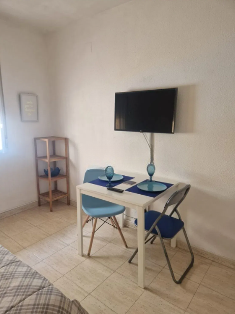 gallery image 2 of Charming Studio with Pool in Torrevieja