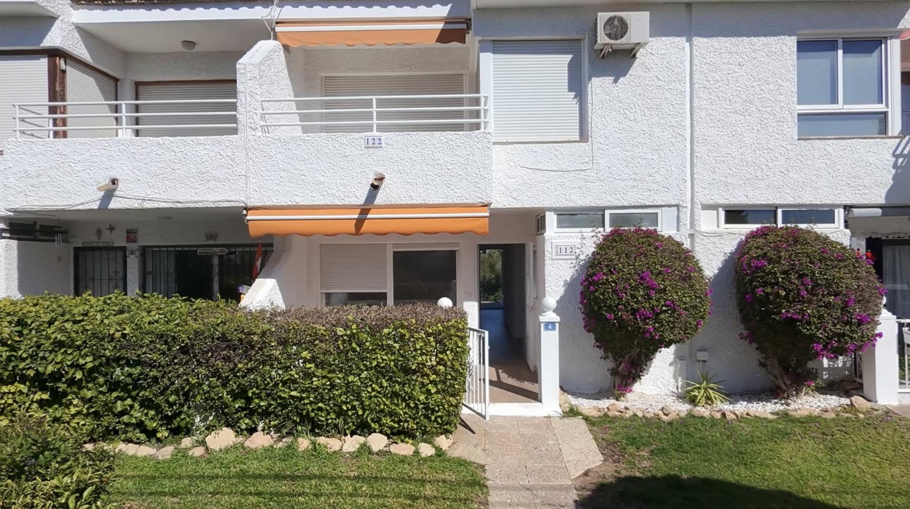 gallery image 2 of Stunning Renovated Bungalow in Villamartín