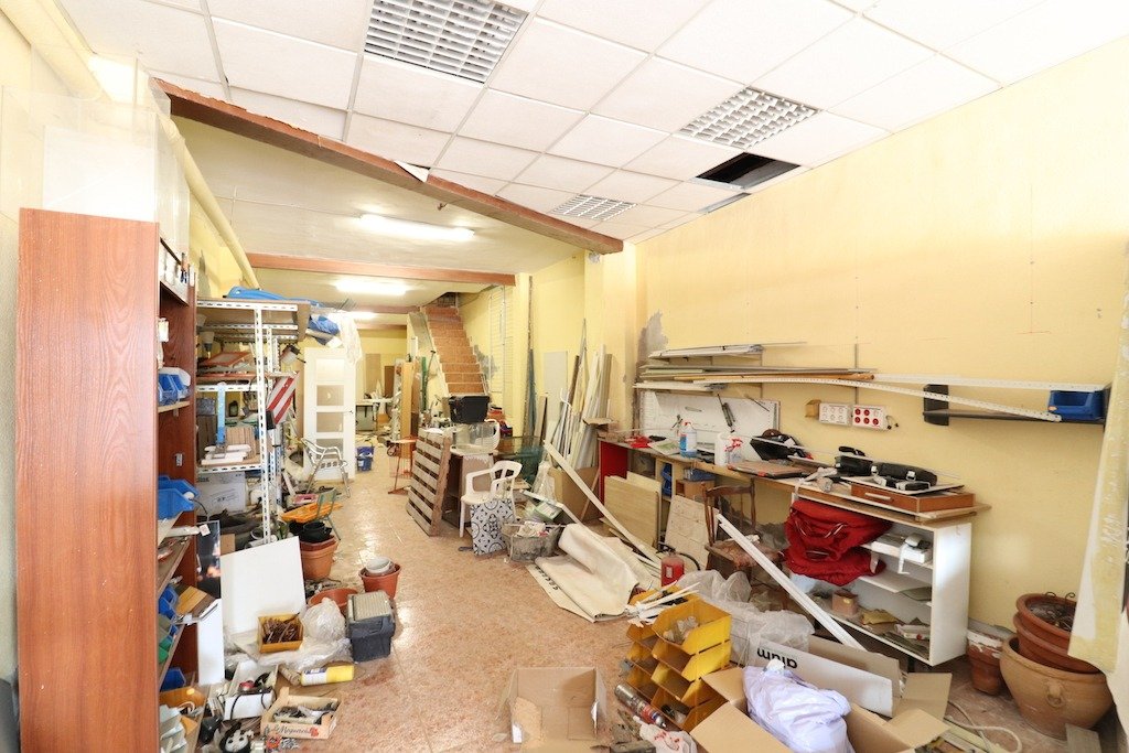 gallery image 2 of Versatile 140 sqm Space in Torrevieja