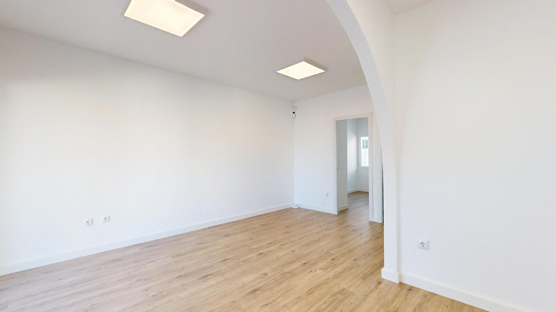 gallery image 3 of Fully Renovated Bungalow in Blue Lagoon