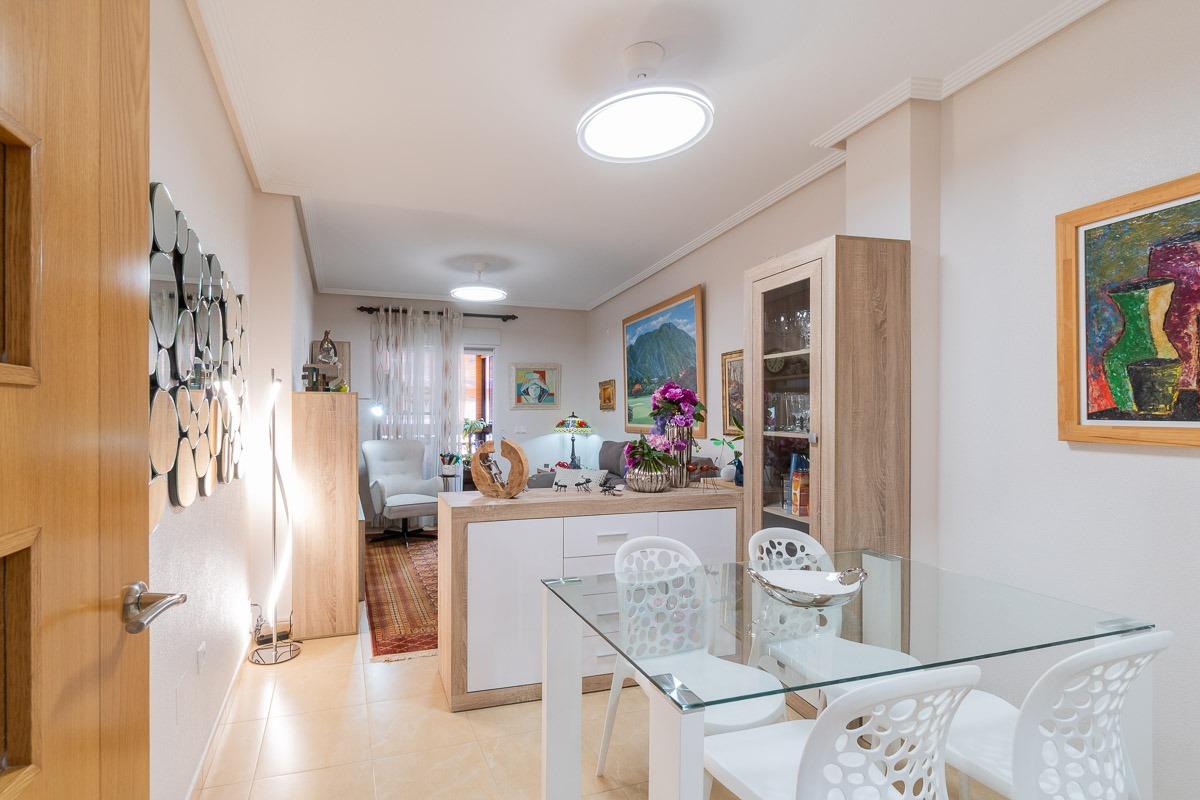 gallery image 2 of Modern Apartment in Central Torrevieja