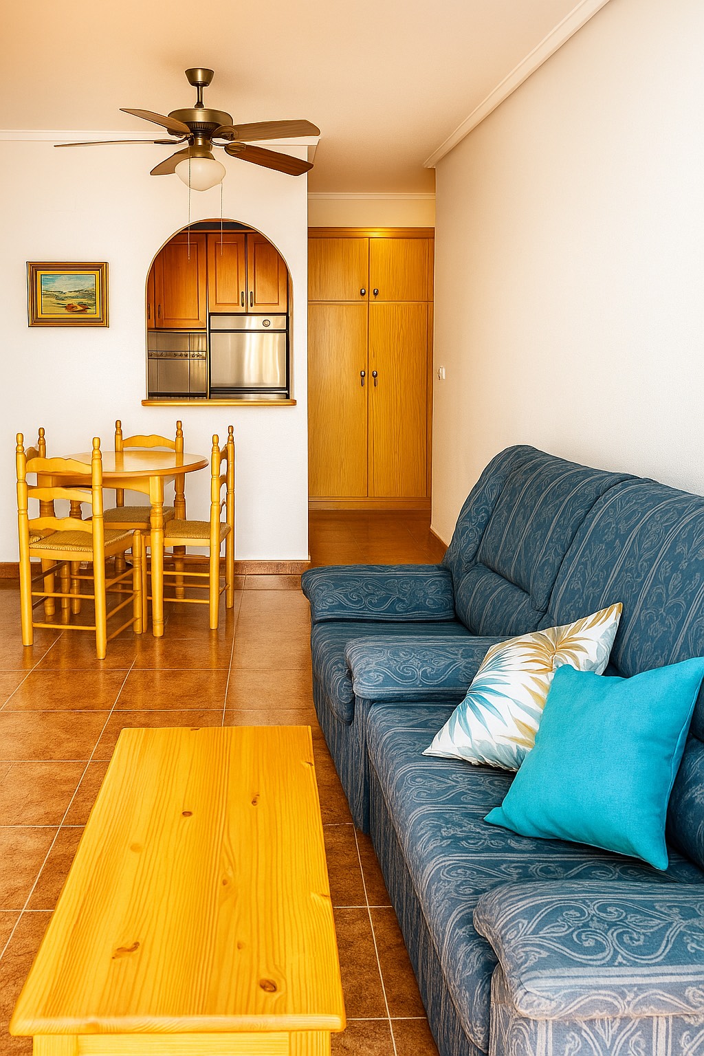 gallery image 2 of Bright Apartment in Central Torrevieja