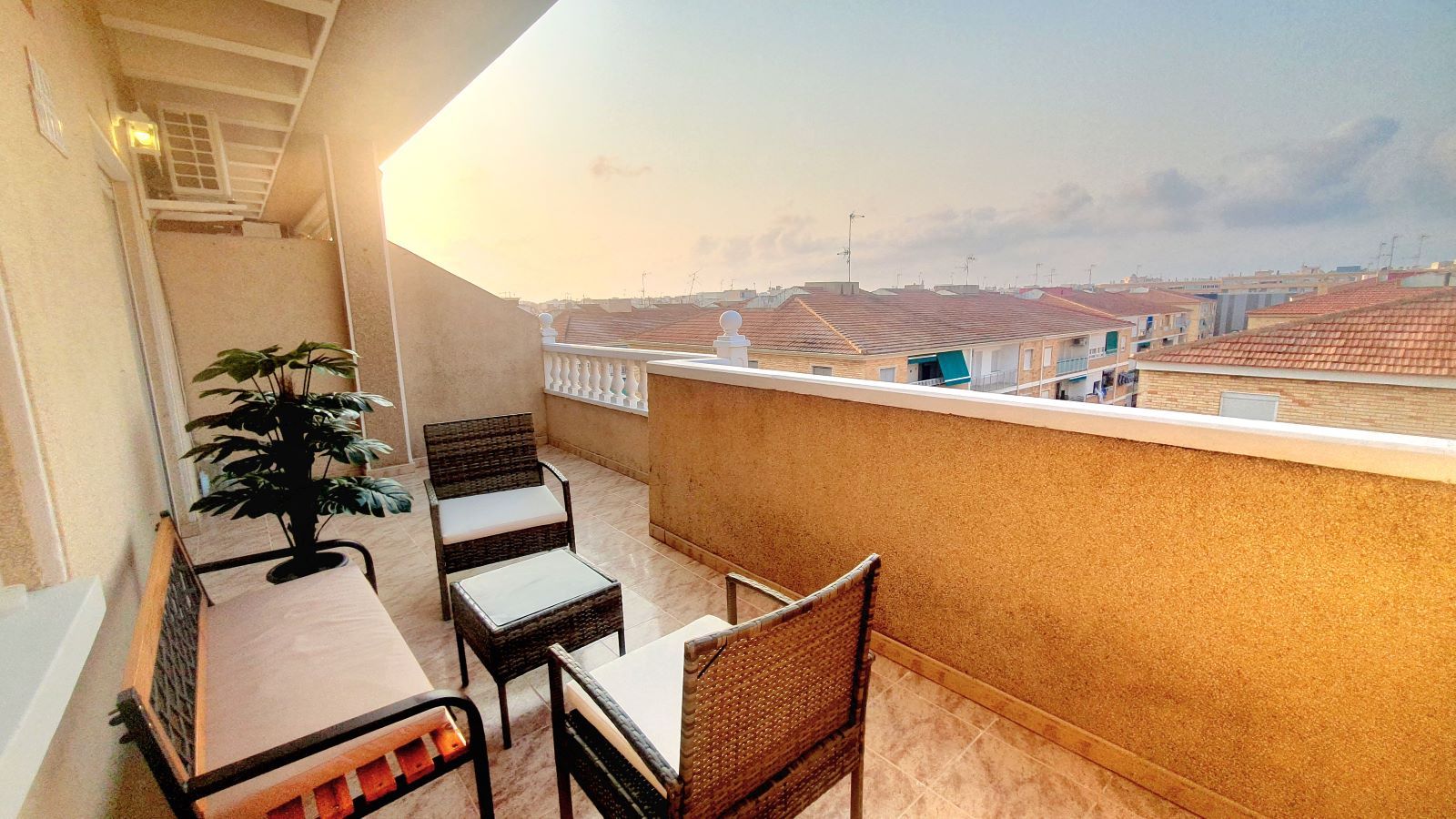 gallery image 1 of Renovated Penthouse in Torrevieja, 300m from Sea