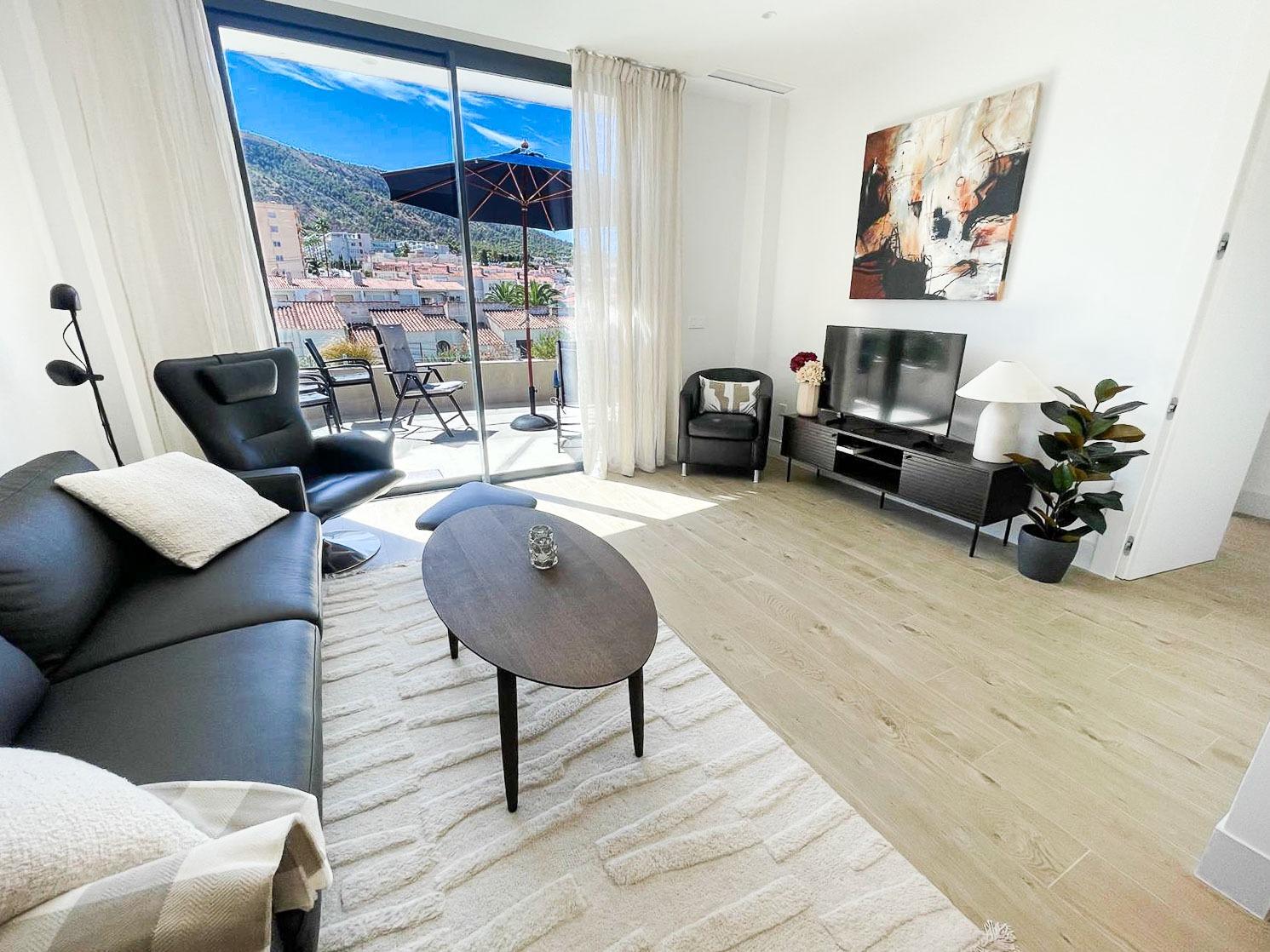 gallery image 3 of Luxury Apartment Near Albir Beach with Views