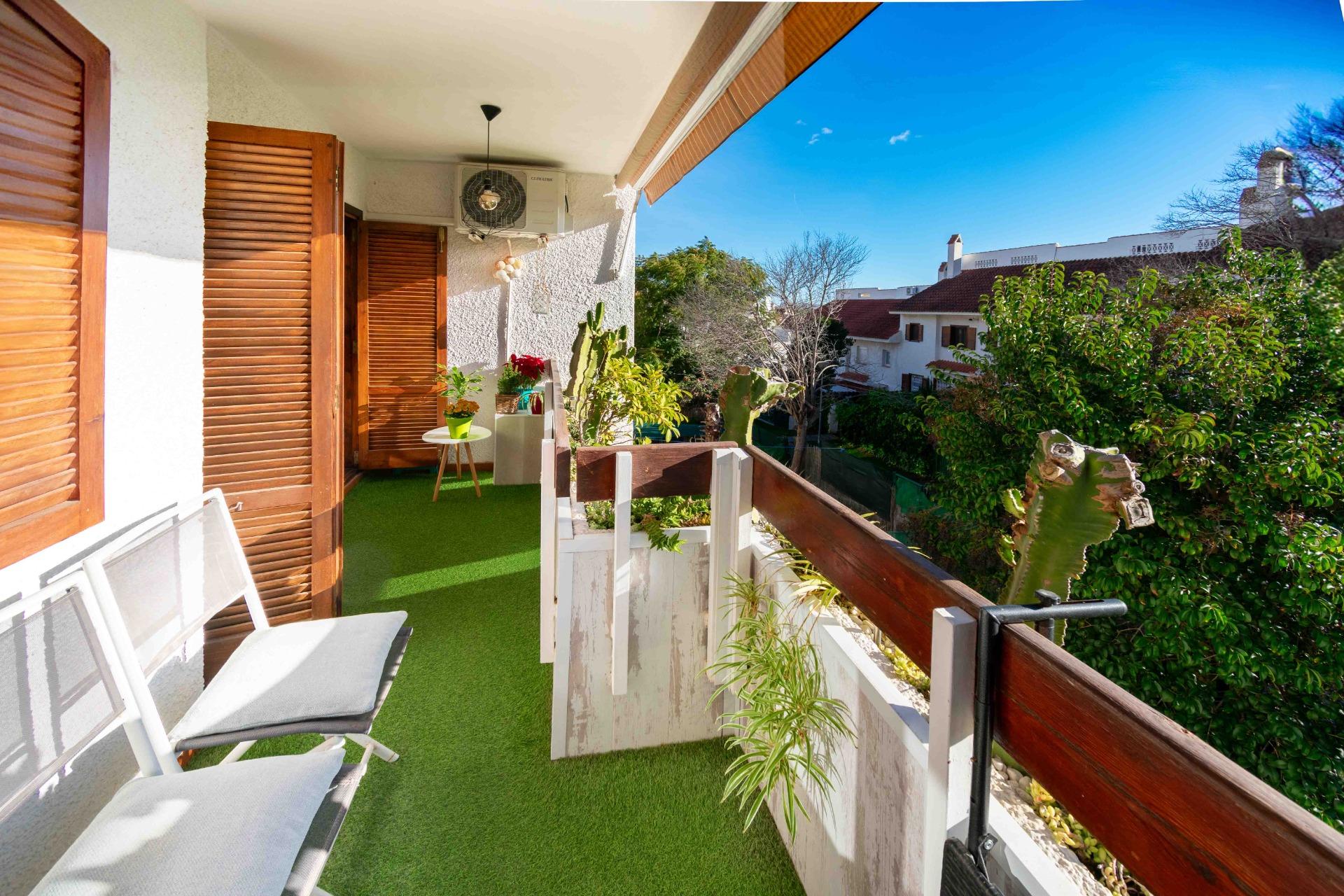 gallery image 2 of Sunny Renovated Duplex Penthouse in Alfaz del Pi