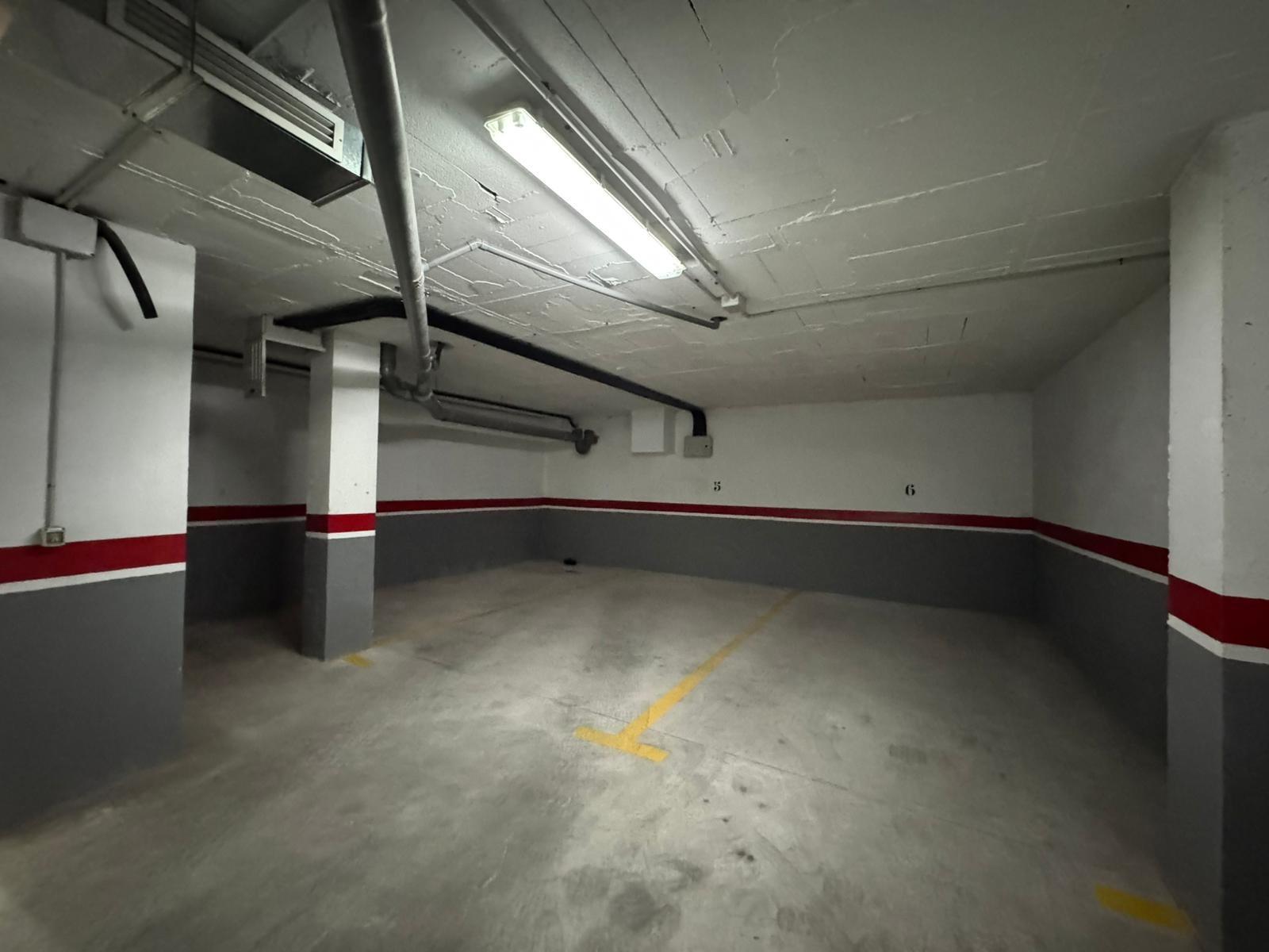 gallery image 2 of Prime Garage Investment in Torrevieja Center