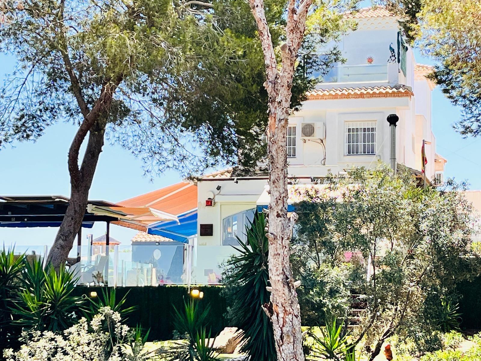 Вилла в Ломас де Дон Хуан с видом на парк