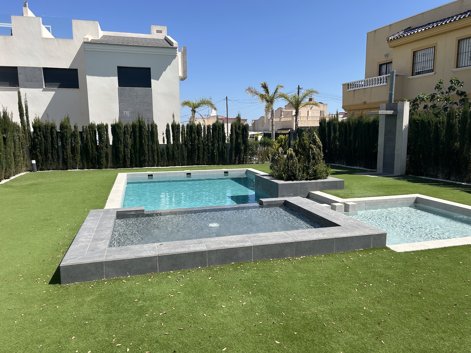 gallery image 3 of Bright Apartment with Pink Lagoon Views