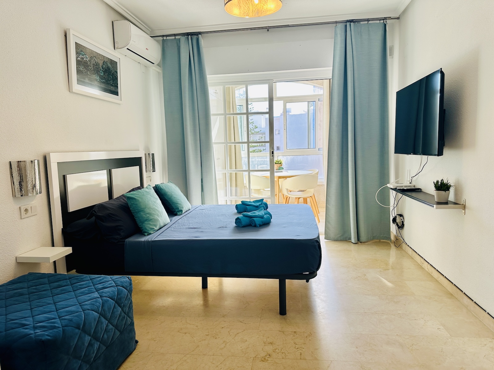 Светлая студия у пляжа Лос Локос, первая линия