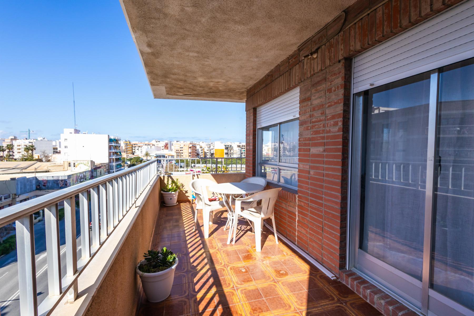gallery image 1 of Renovated Apartment 50m from Sea, Torrevieja