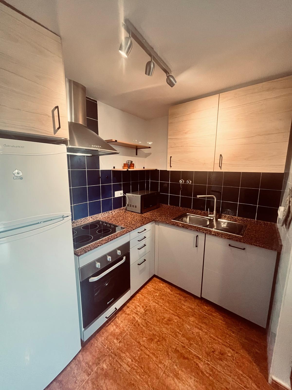 gallery image 3 of Modern Renovated Apartment Near Torrevieja Beach