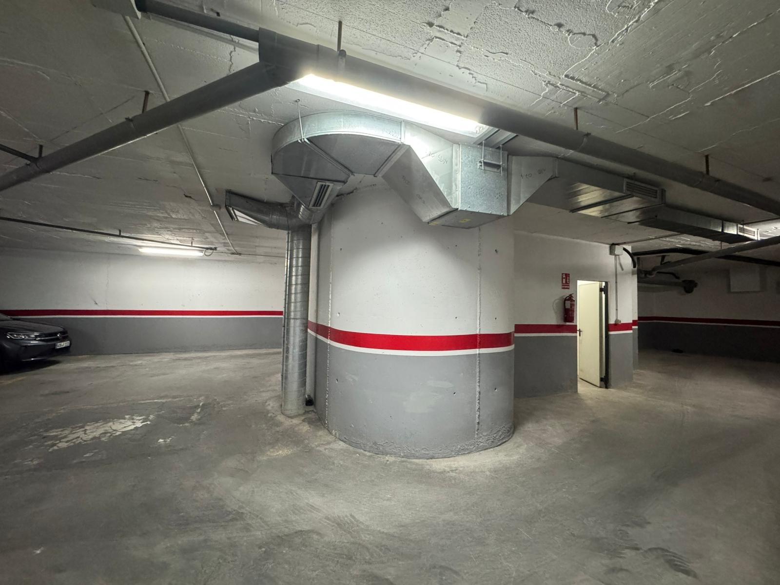 gallery image 4 of Prime Garage Investment in Torrevieja Center