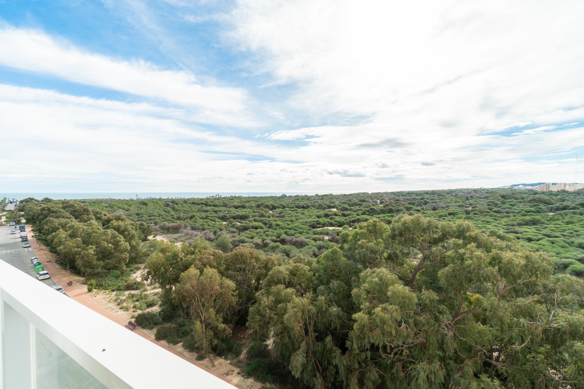 Роскошная квартира в Гуардамар с видом на море