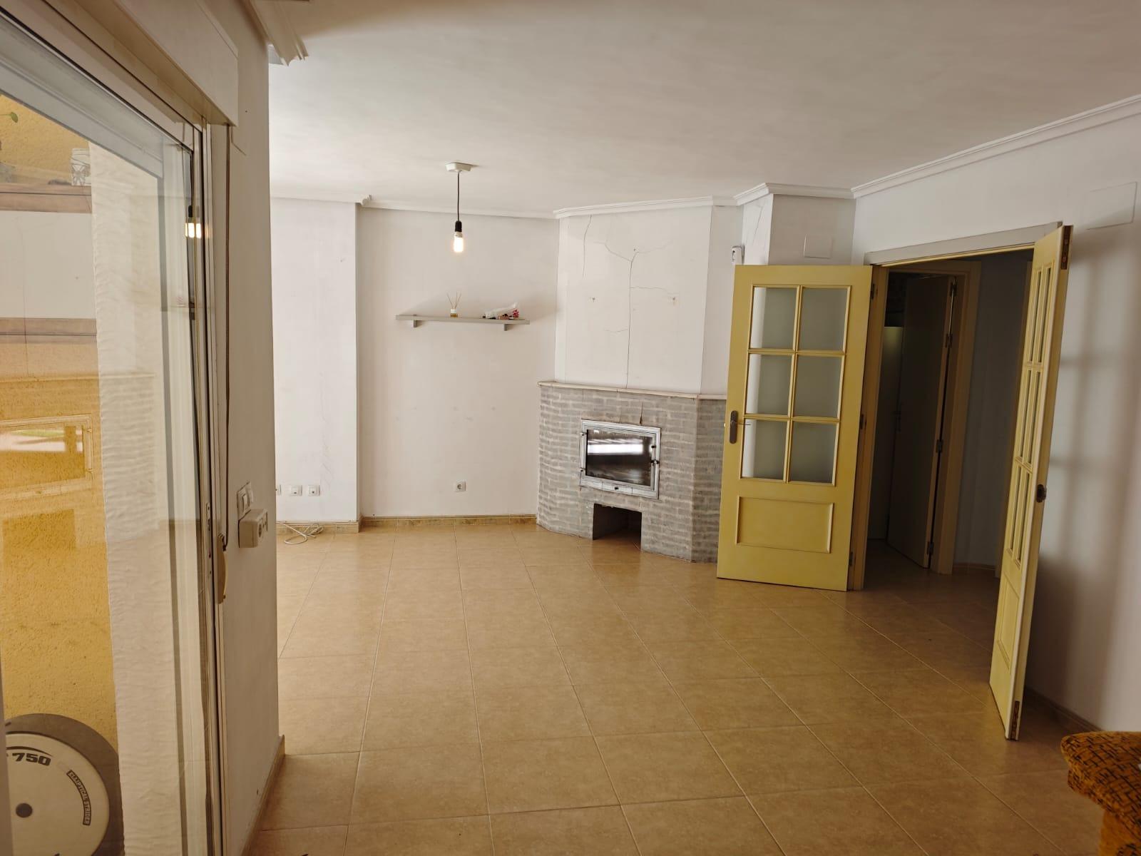 gallery image 3 of Elegant Townhouse with Pool & Mountain Views