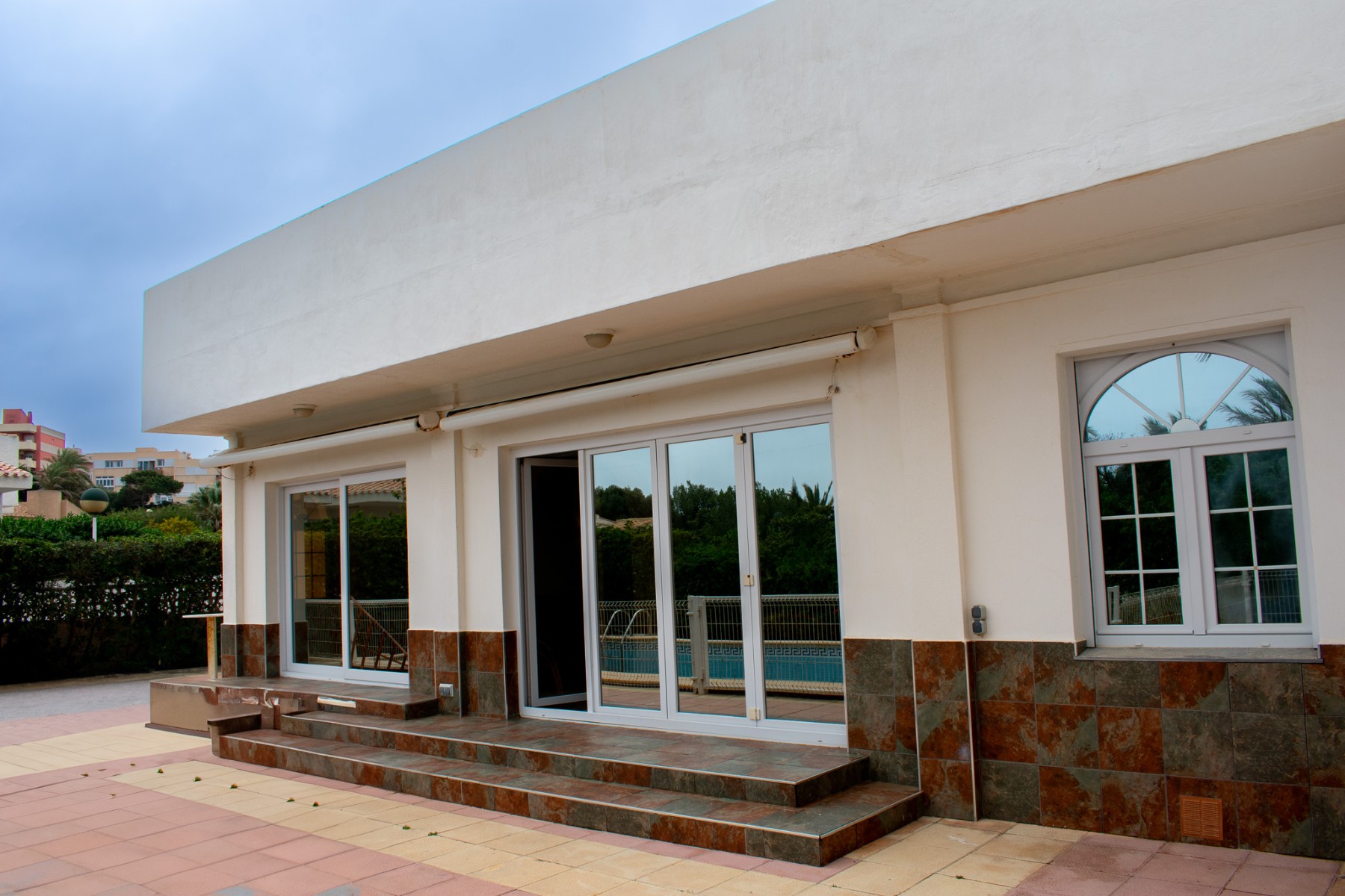 gallery image 2 of 