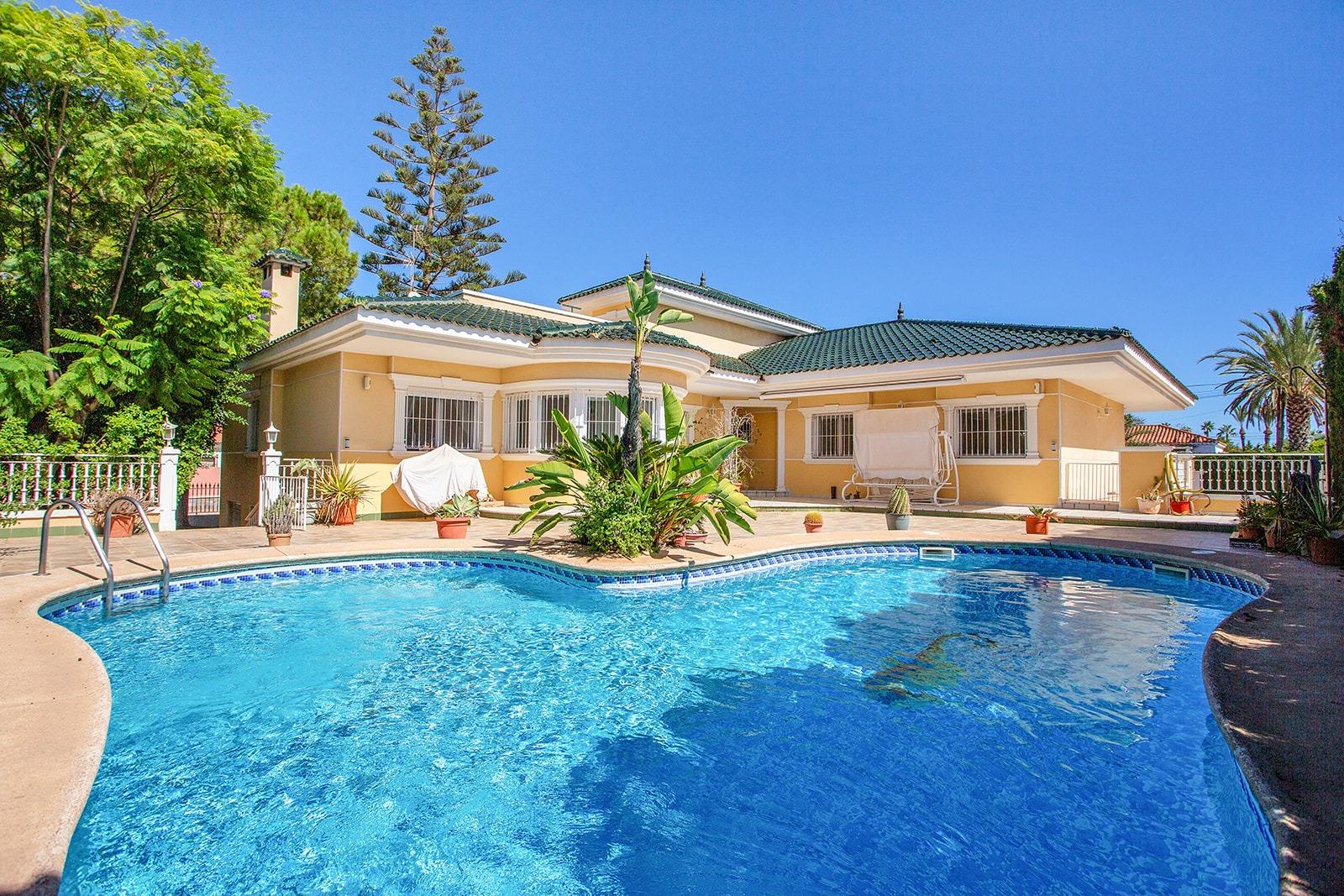 gallery image 1 of Opportunity for a luxury villa with more than 500m2 of living space