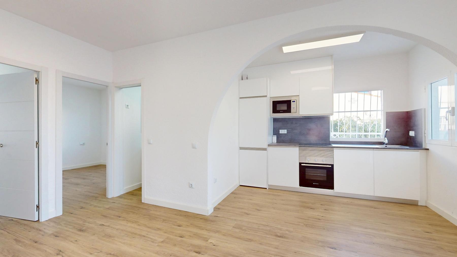 gallery image 4 of Fully Renovated Bungalow in Blue Lagoon