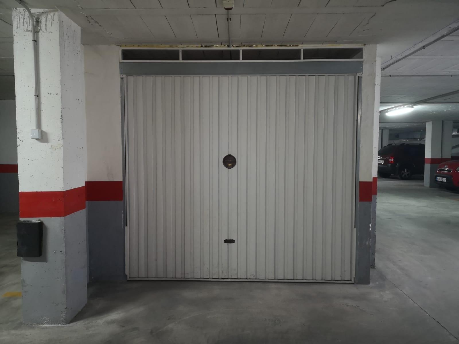 gallery image 1 of Opportunity!! Enclosed parking space in Torrevieja