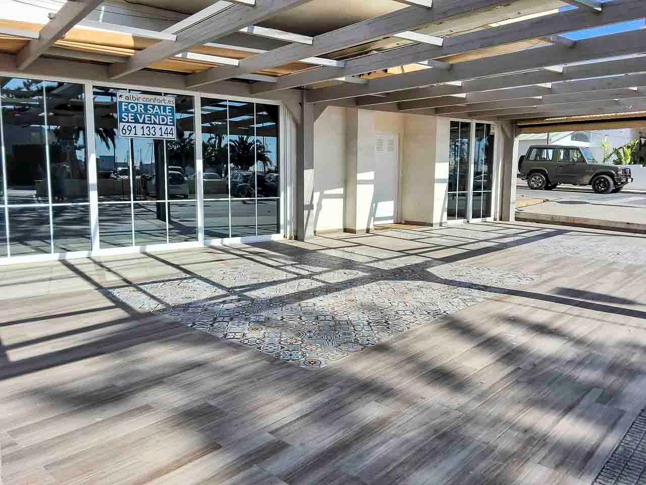 gallery image 1 of Prime Commercial Unit in Altea