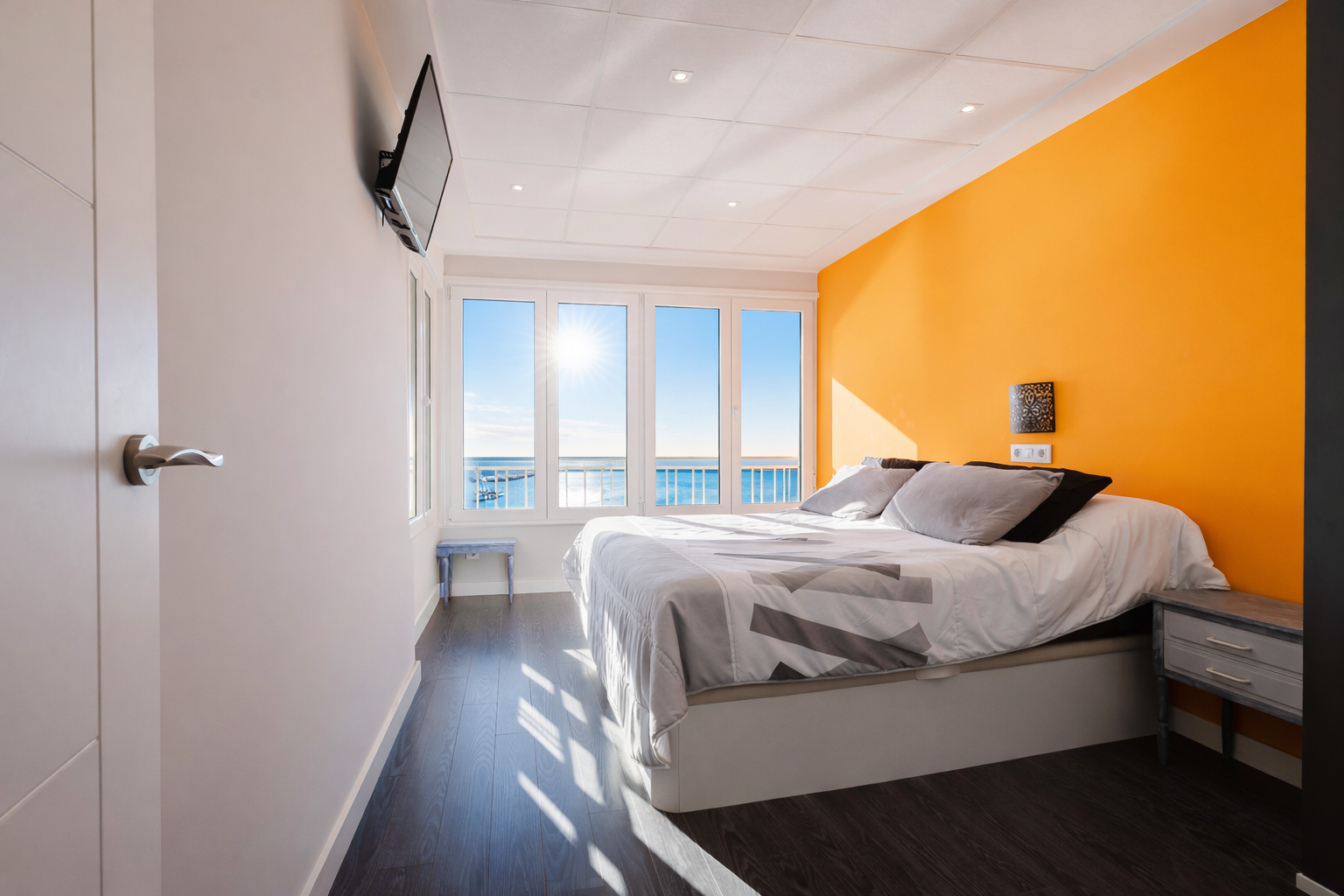 gallery image 2 of Frontline Sea View Apartment in Torrevieja