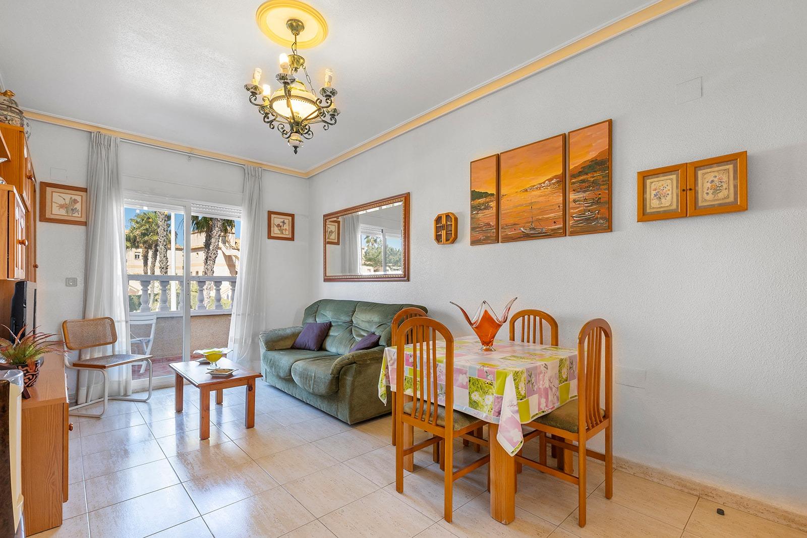 Уютное бунгало с 2 спальнями и бассейном, Торревьеха