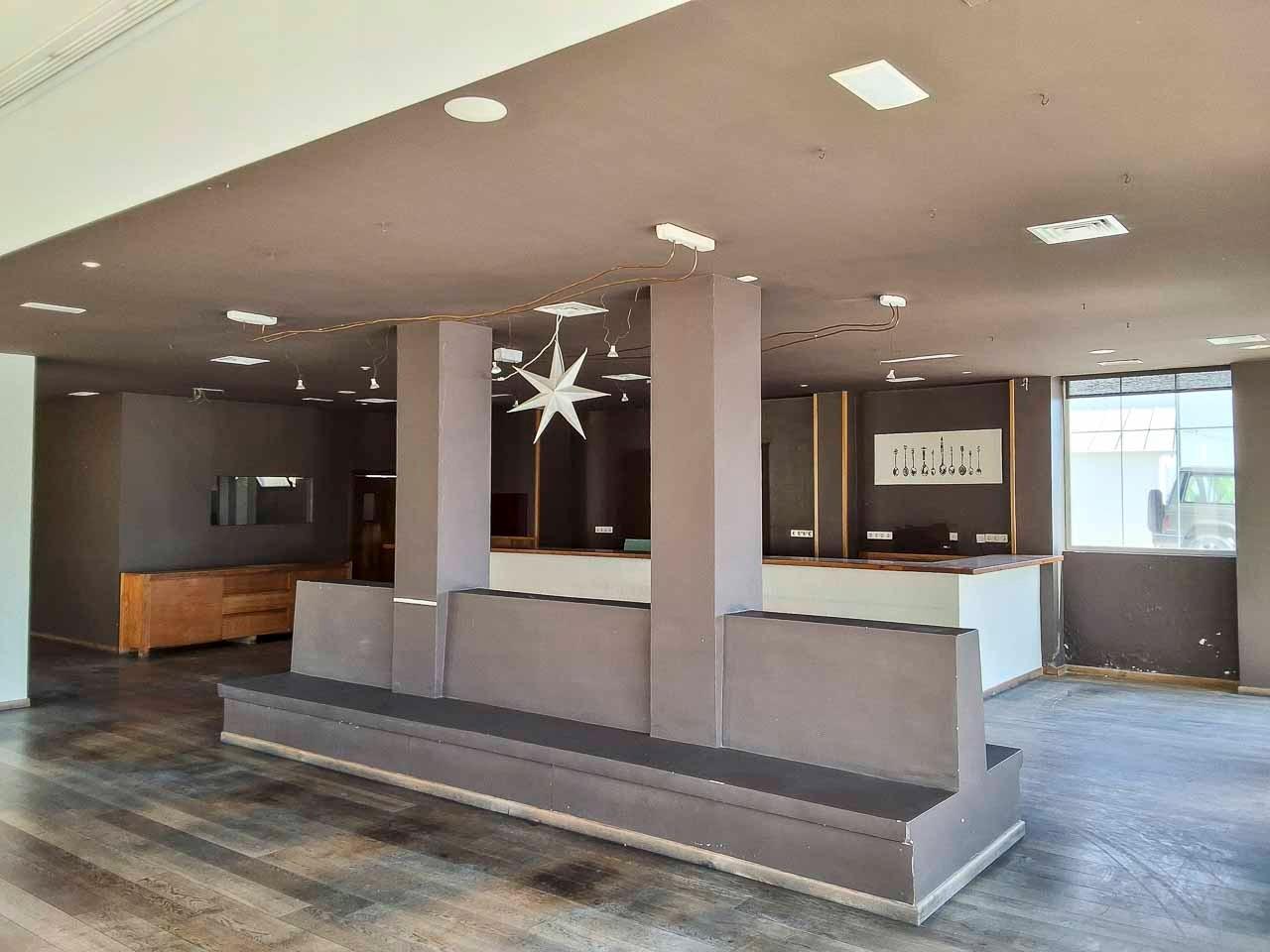 gallery image 4 of Prime Commercial Unit in Altea