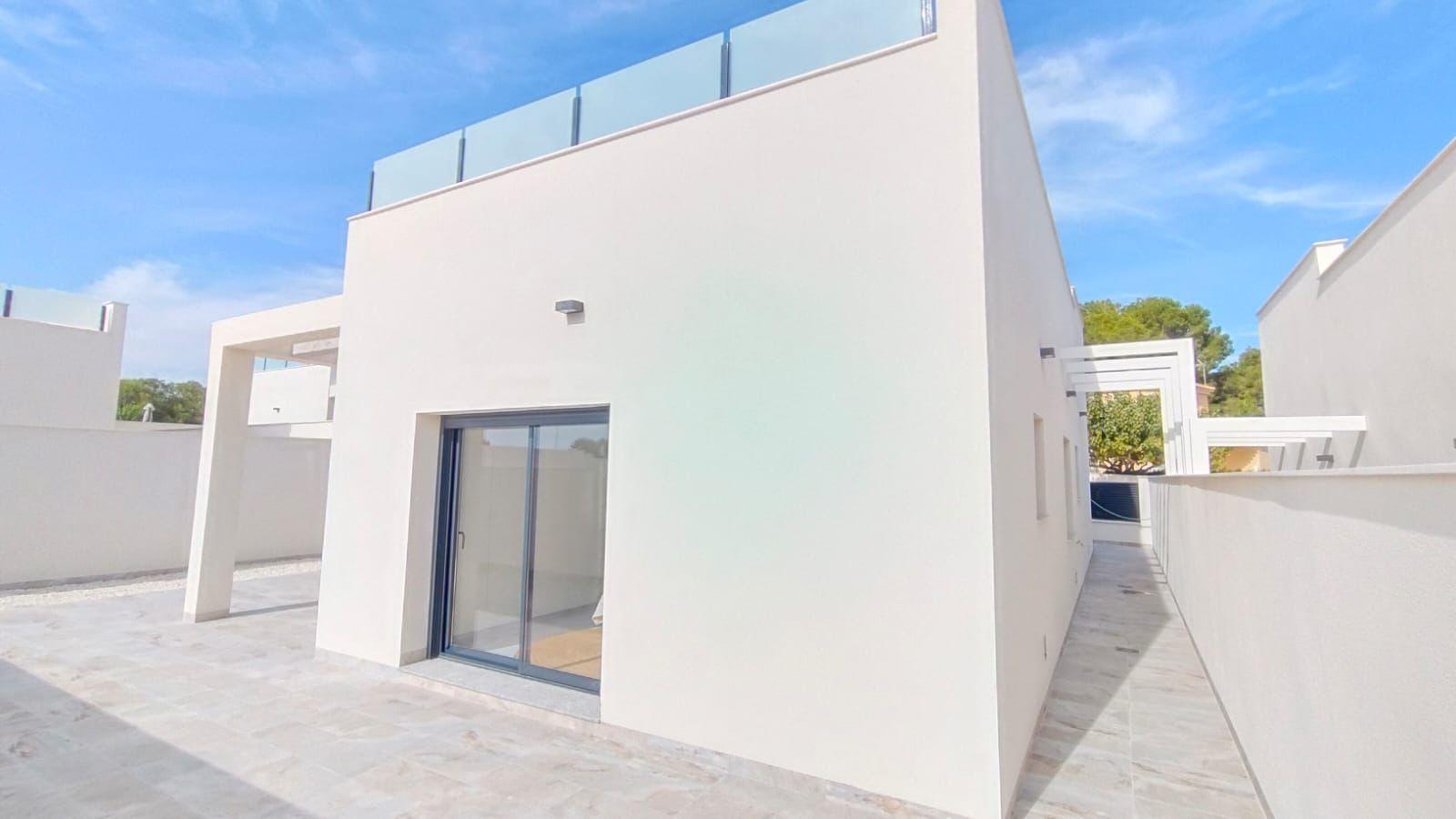 gallery image 2 of Villa Exclusive avec Piscine & Solarium, Campoverde