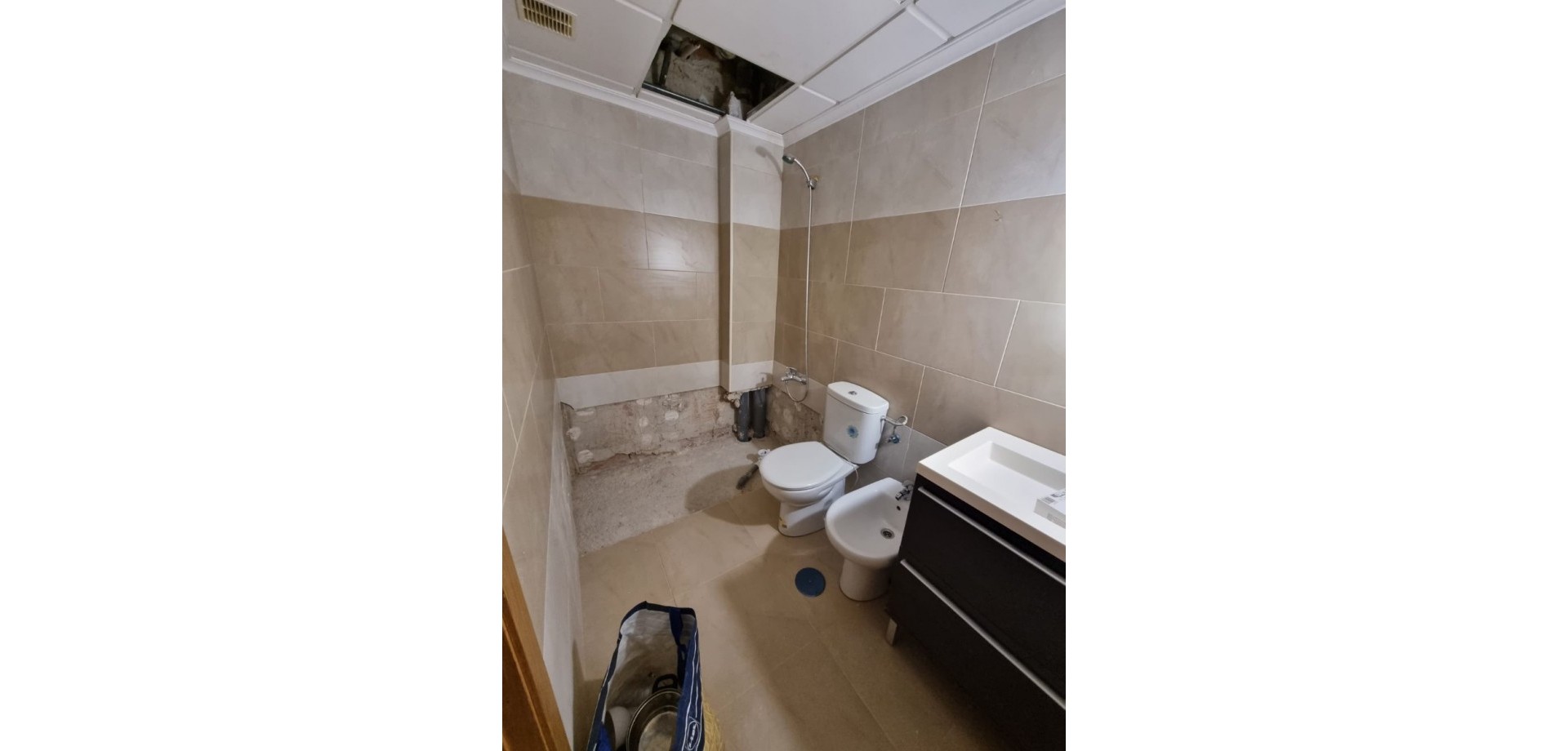 gallery image 3 of 