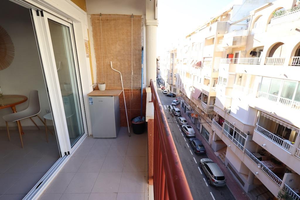gallery image 1 of Sunny Apartment in Torrevieja Near Beaches