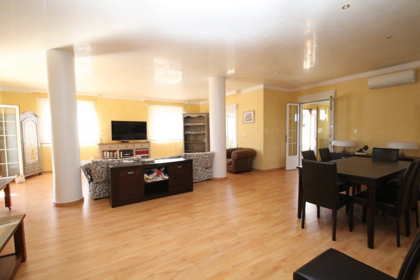 gallery image 4 of Villa de Luxe à Cabo Roig avec Piscine Privée