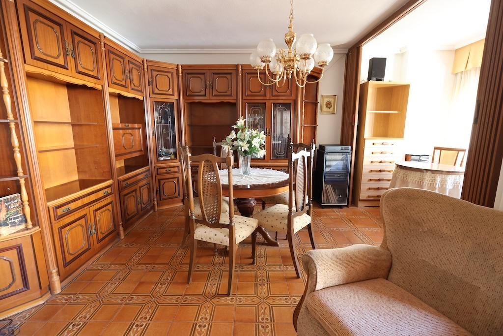 gallery image 2 of Spacious 3-Bed Apartment in Torrevieja Center