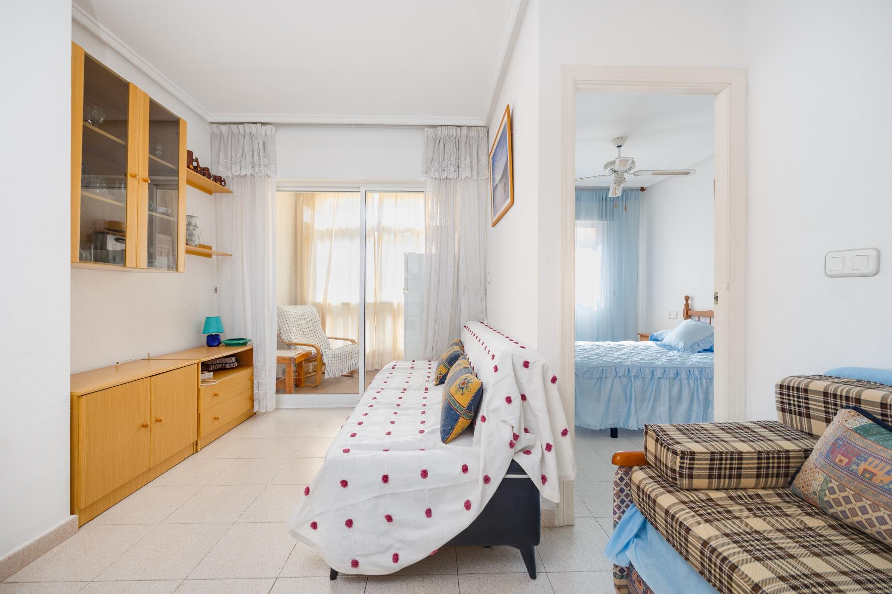 gallery image 1 of Cozy Apartment Near the Sea in Torrevieja