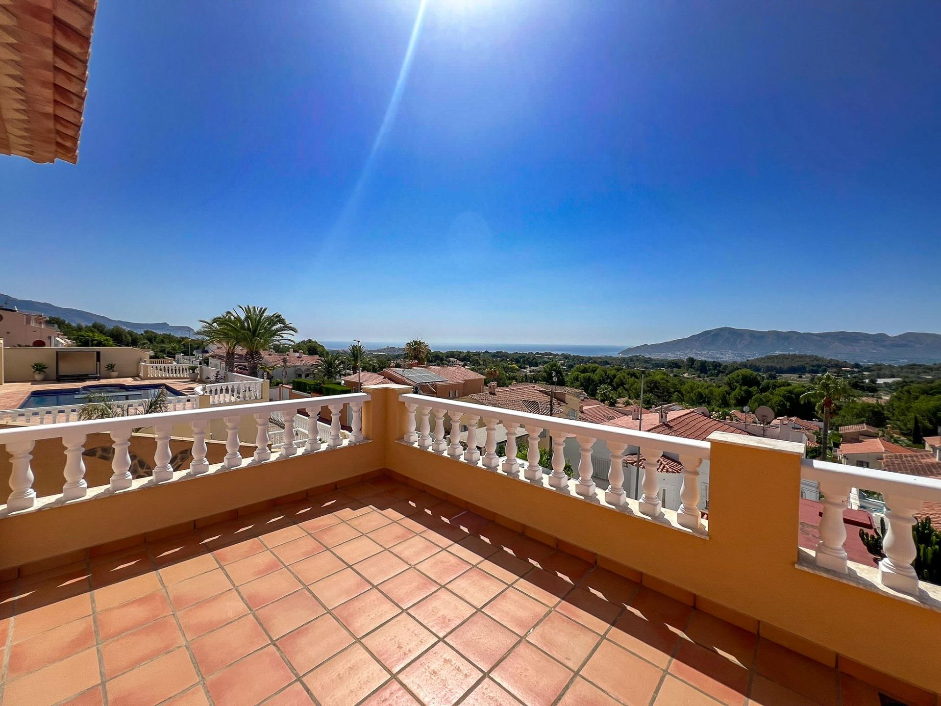 gallery image 2 of Exquisite Detached Villa with Sea Views in Alfaz