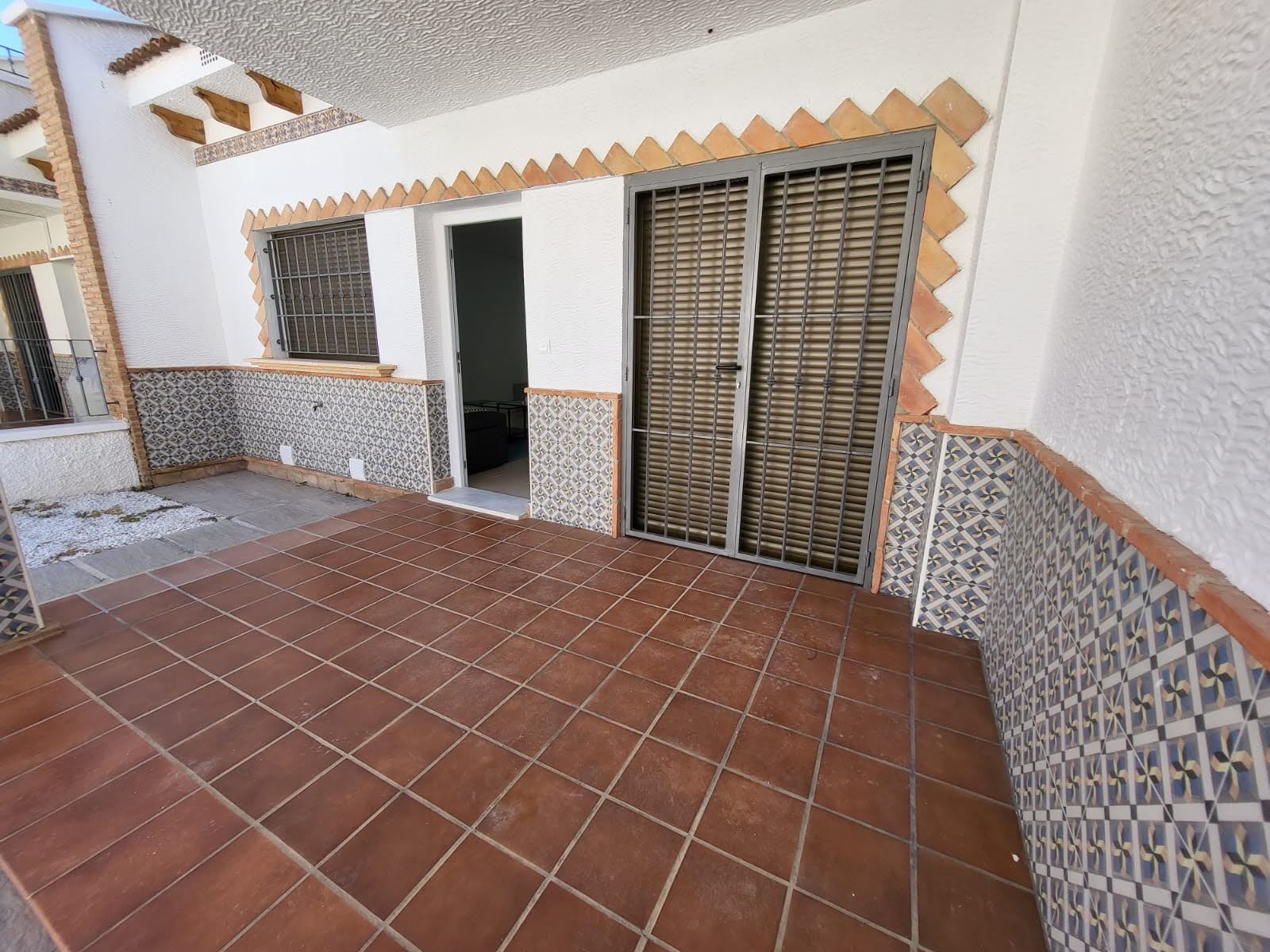 gallery image 3 of Fully Renovated Townhouse in Villamartin