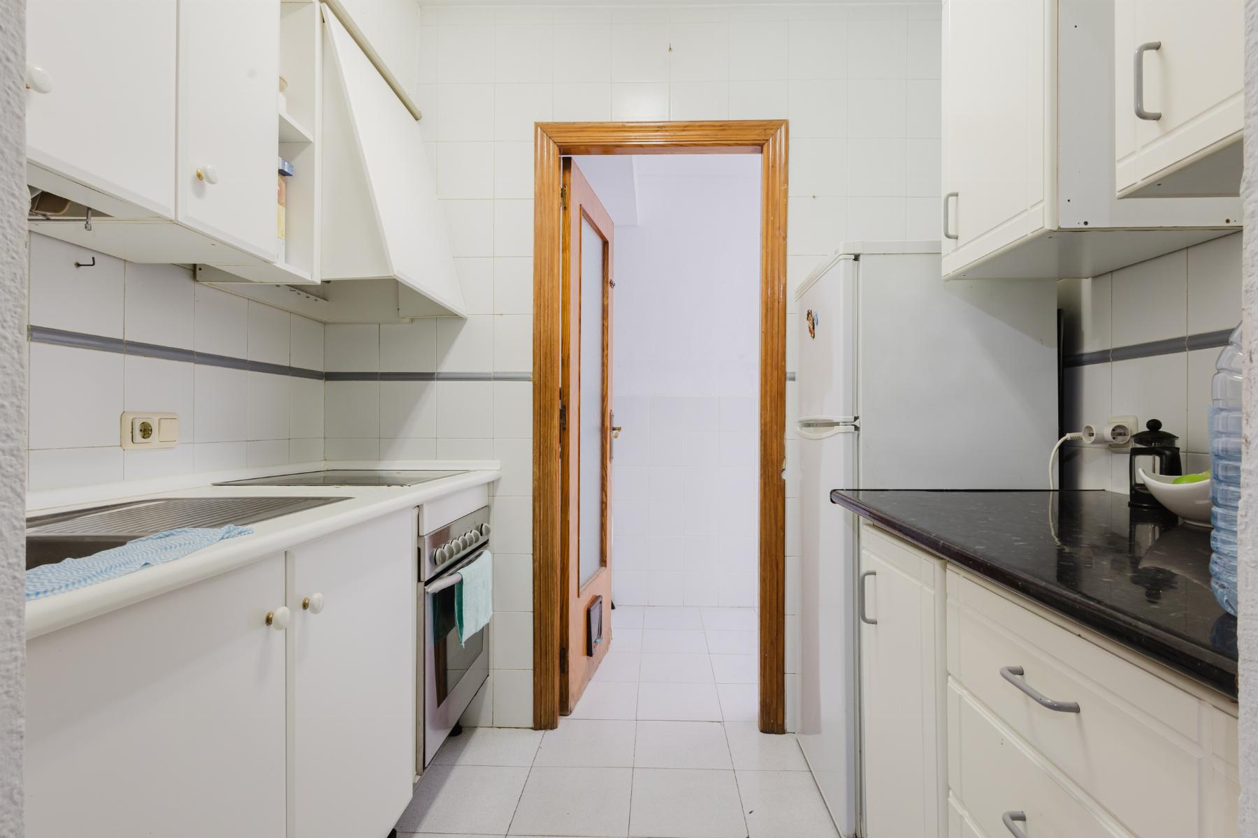 gallery image 4 of Coastal Apartment in Torrevieja, Steps from Sea