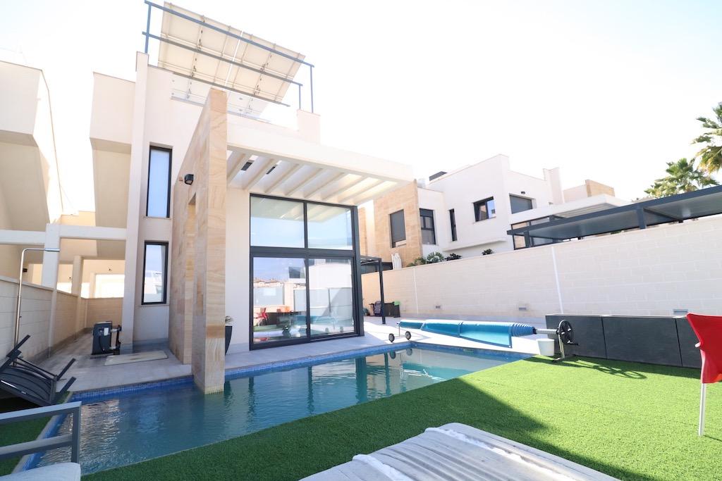 gallery image 1 of Stunning Independent Villa with Sea Views, Cabo Roig