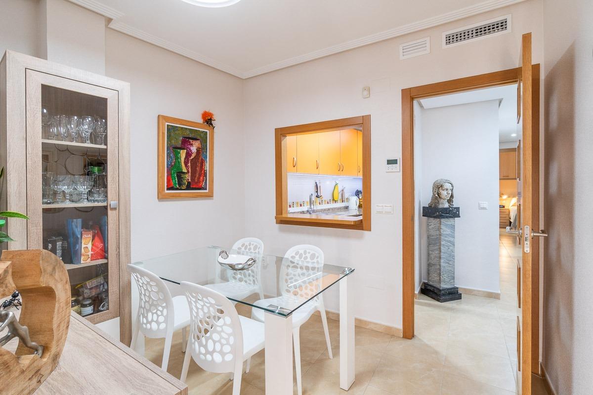 gallery image 3 of Modern Apartment in Central Torrevieja