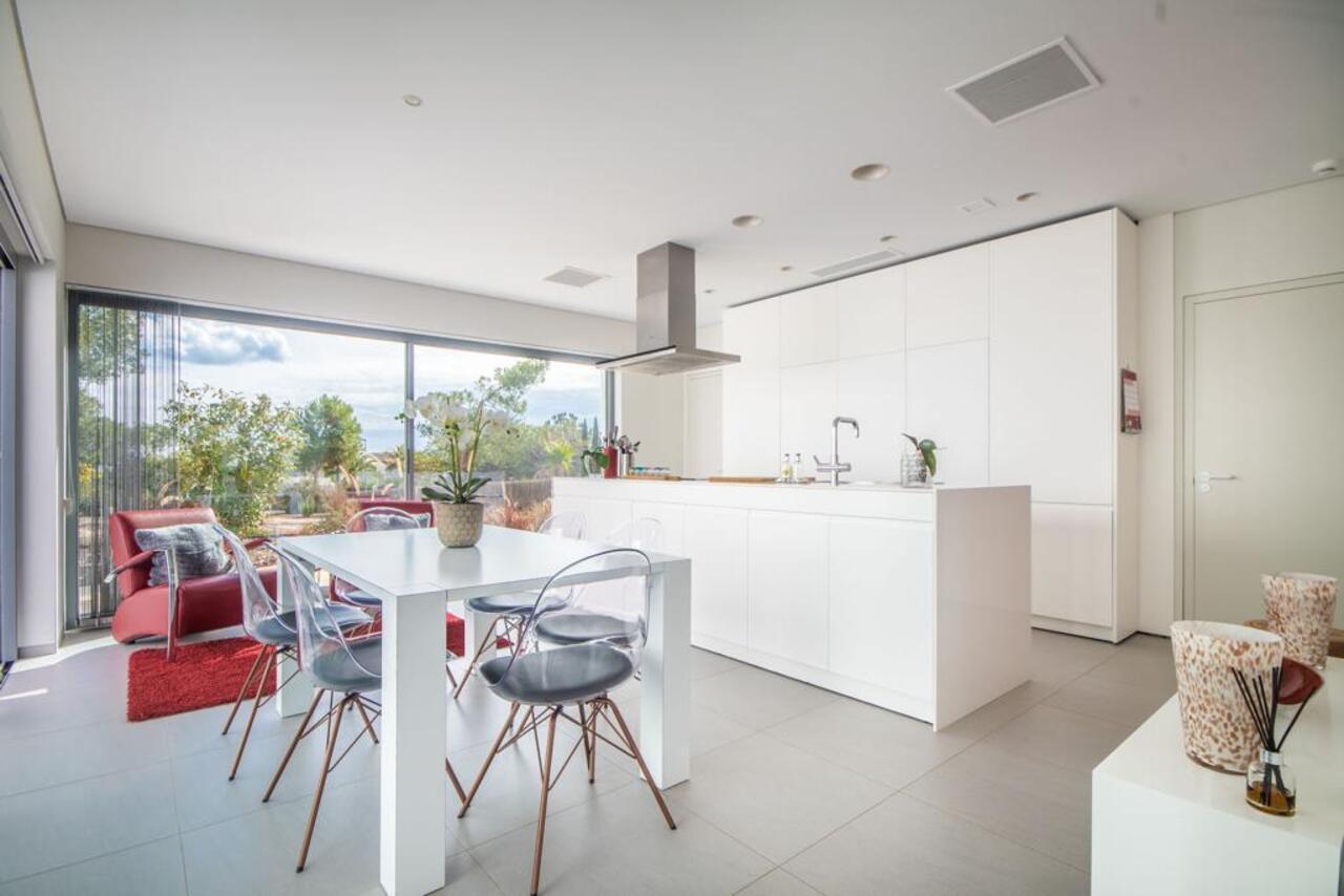 gallery image 2 of Luxury 4-Bed Villa Las Colinas Golf