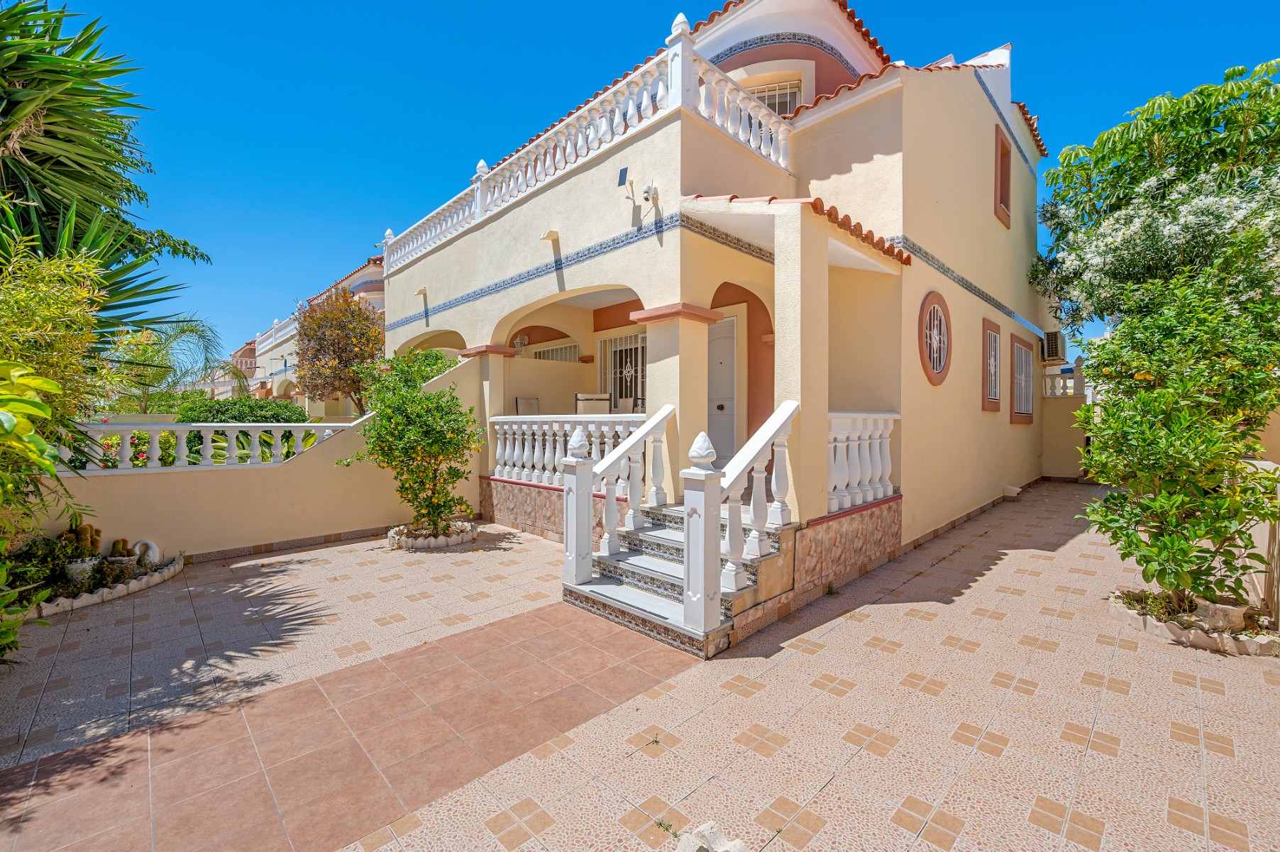 gallery image 3 of 