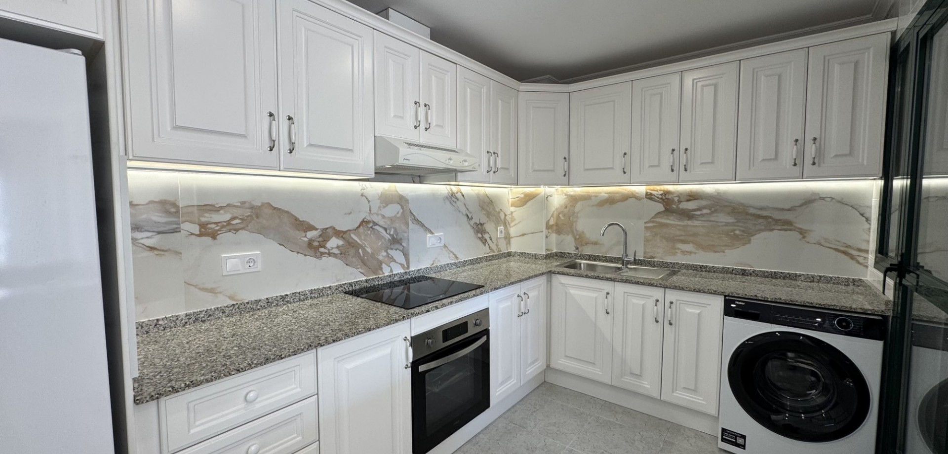 gallery image 1 of 