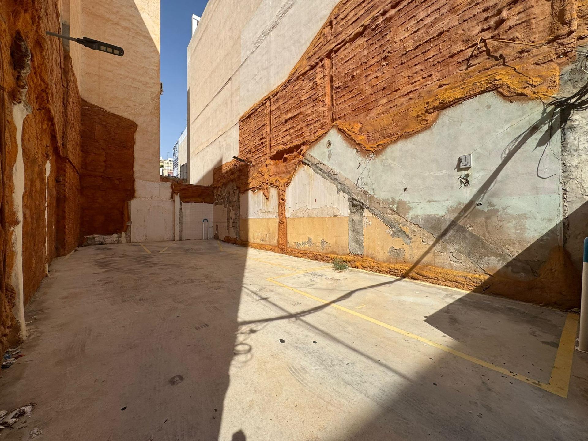 Участок под застройку в центре Торревьехи