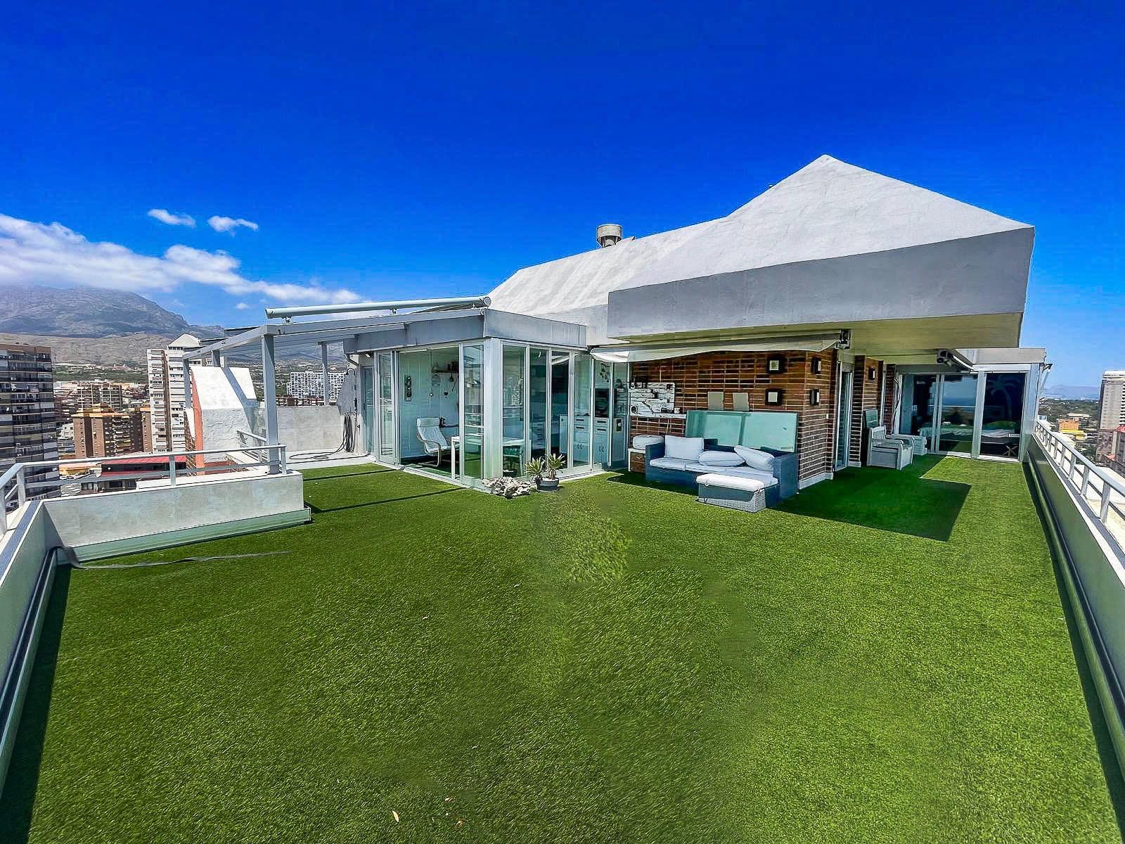 gallery image 3 of Dream Penthouse with Panoramic Views in Benidorm