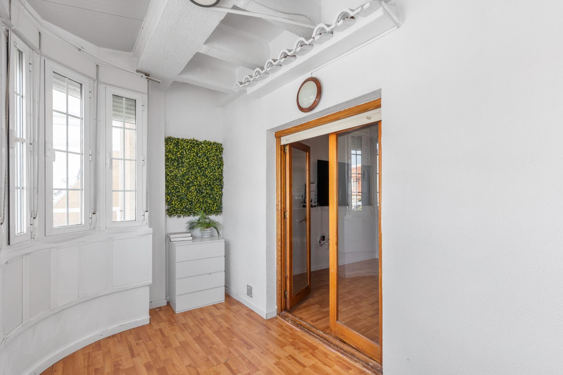 gallery image 3 of Sea-View Penthouse in Torrevieja